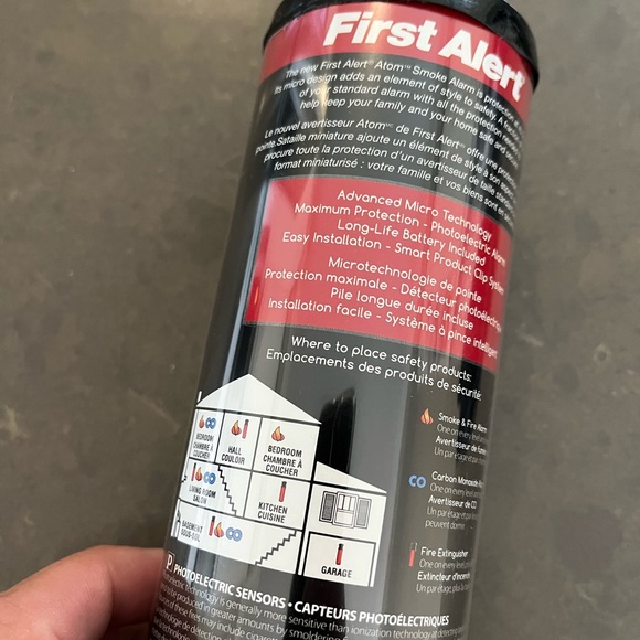 First Alert Atom smoke alarm open package - Picture 5 of 5